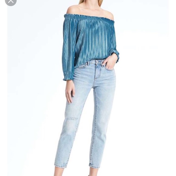 Banana Republic Tops - Banana Republic L Blue off the shoulder pleat top